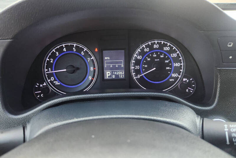 Infiniti G25