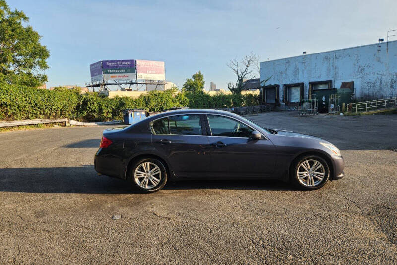 Infiniti G25