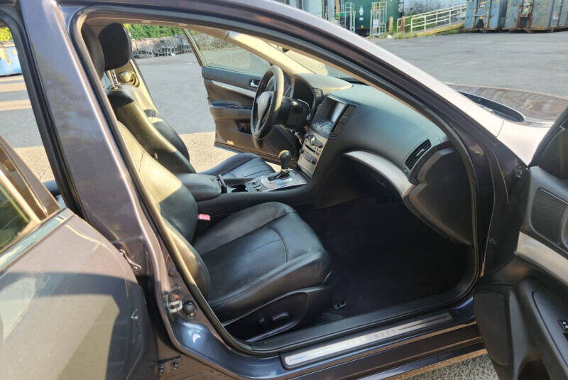 Infiniti G25
