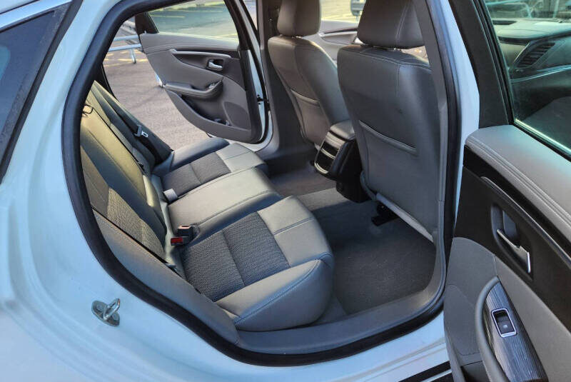 Chevrolet Impala LS Fleet