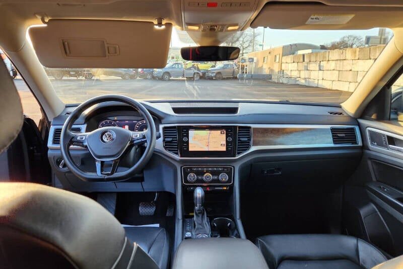 2018 Volkswagen Atlas Black