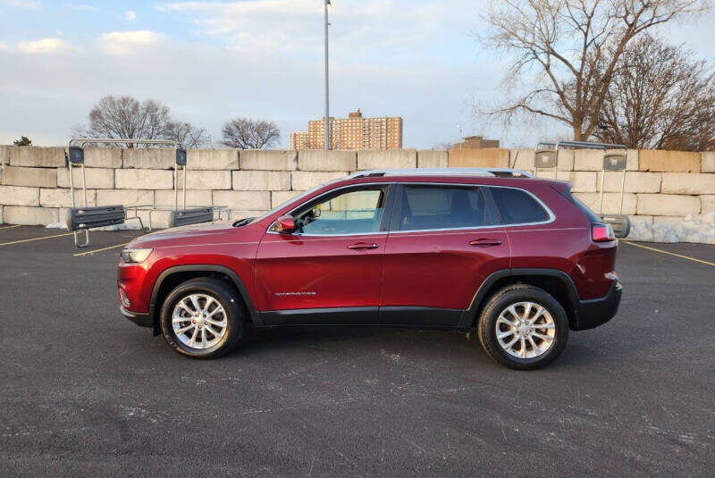 2019 Jeep Cherokee Red