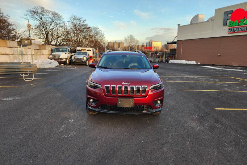 2019 Jeep Cherokee Red