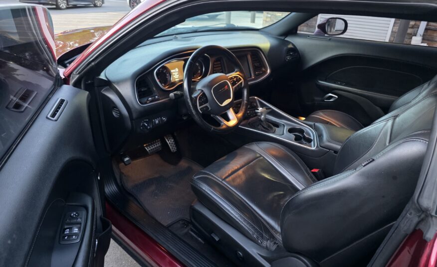 Dodge Challenger SXT Plus