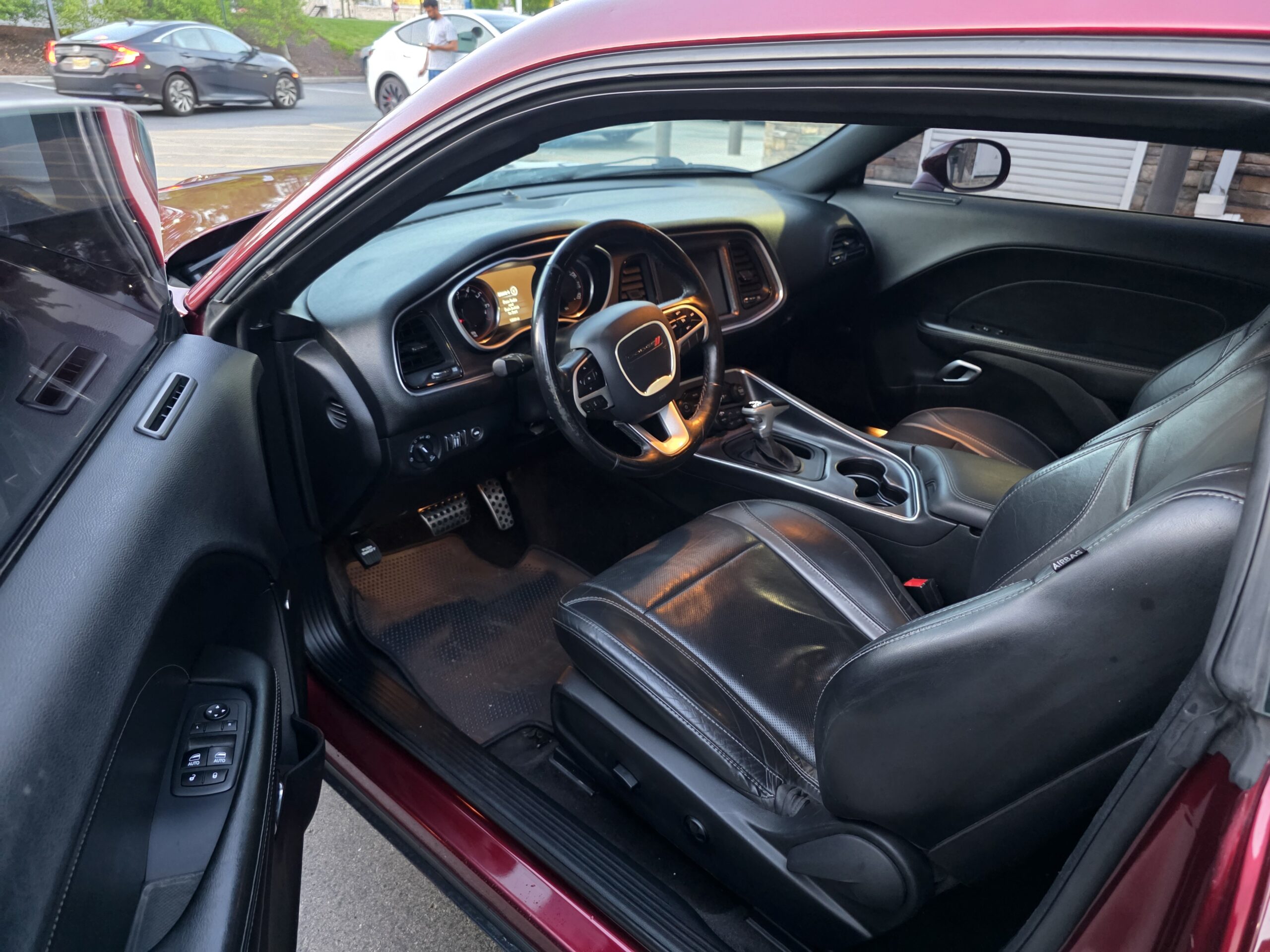 Dodge Challenger SXT Plus