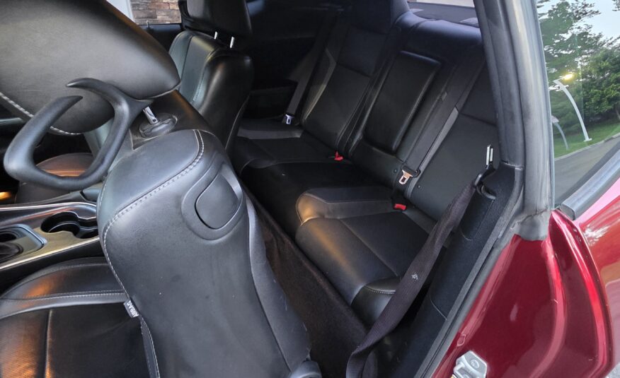 Dodge Challenger SXT Plus