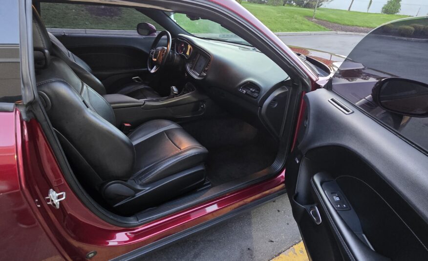 Dodge Challenger SXT Plus