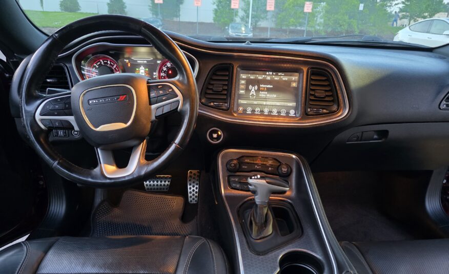 Dodge Challenger SXT Plus