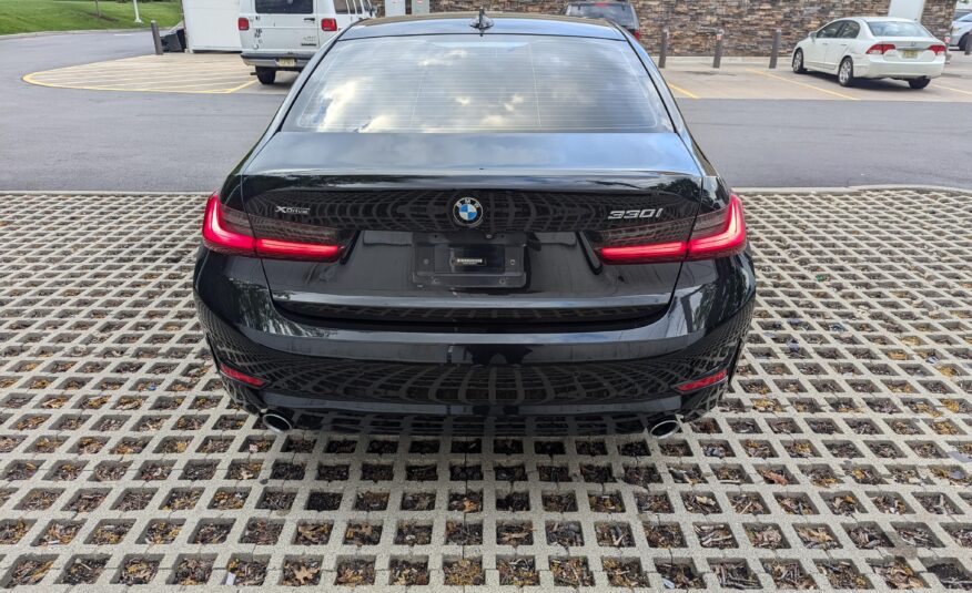 BMW 3 Series 330i