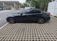 BMW 3 Series 330i
