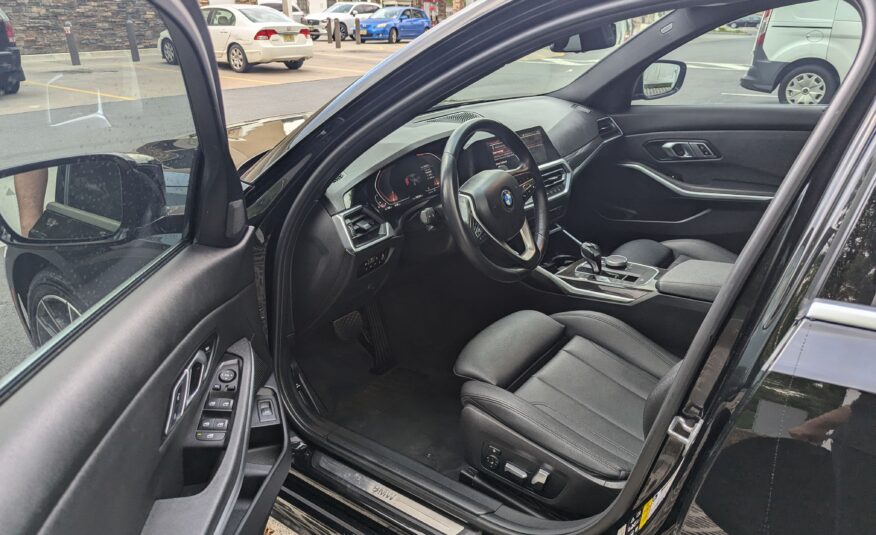 BMW 3 Series 330i