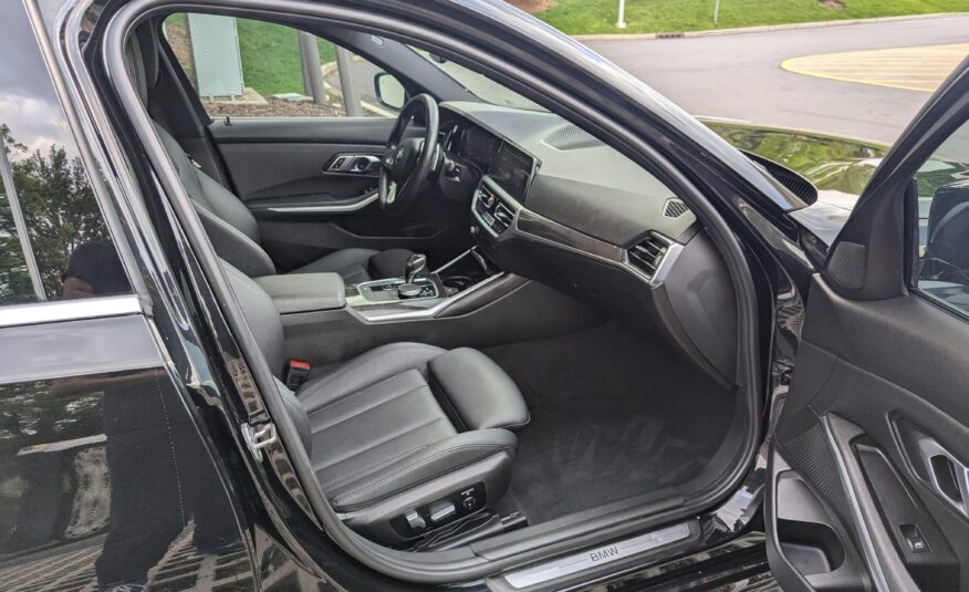 BMW 3 Series 330i