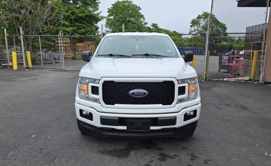 Ford F-150 XL Extended Cab Medium Bed w/Rear Doors