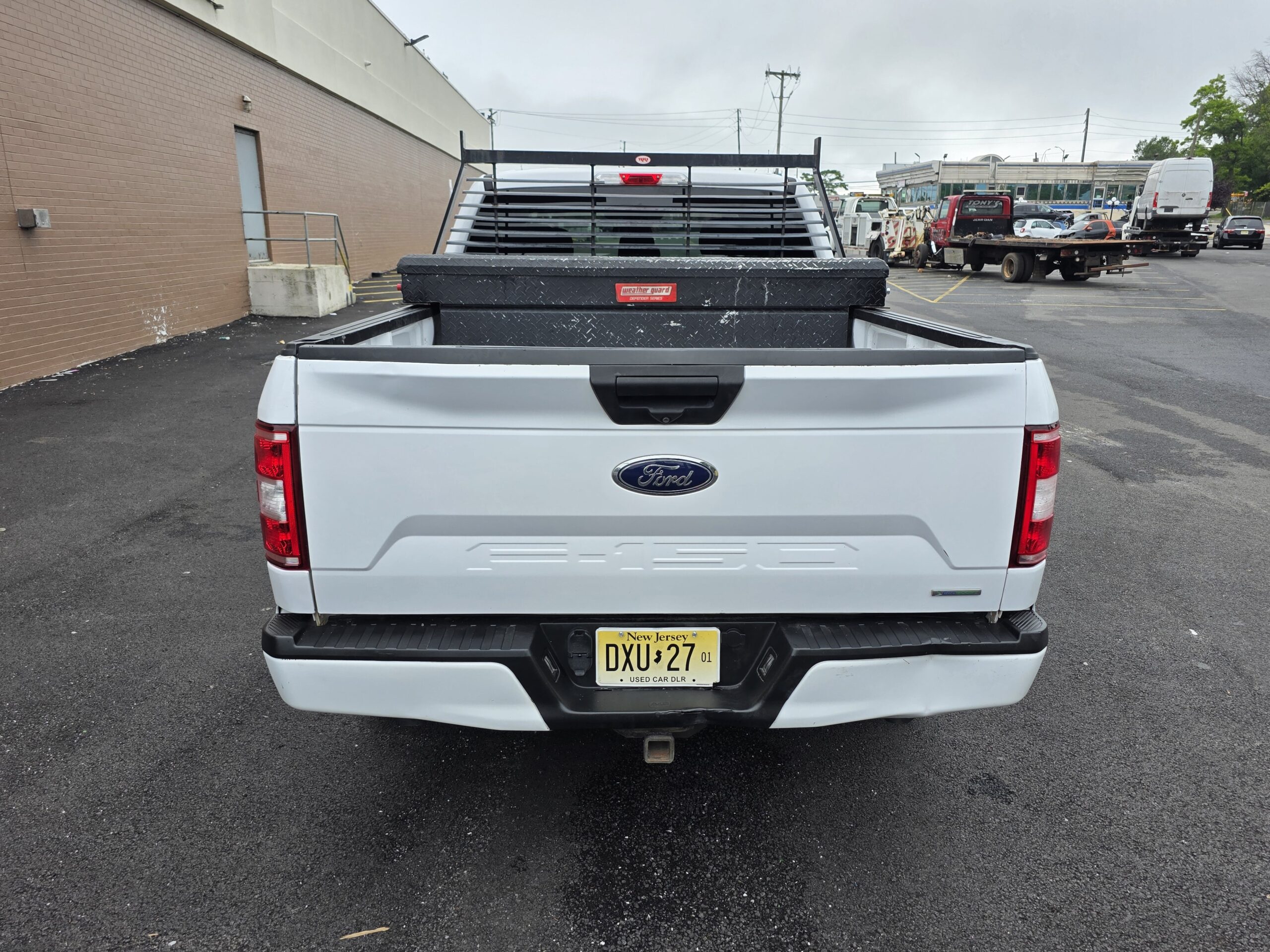 Ford F-150 XL Extended Cab Medium Bed w/Rear Doors