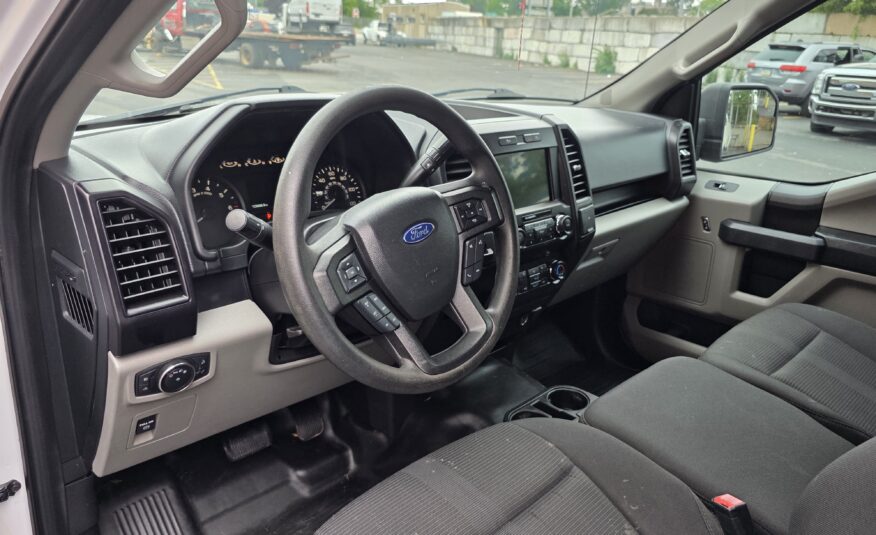 Ford F-150 XL Extended Cab Medium Bed w/Rear Doors